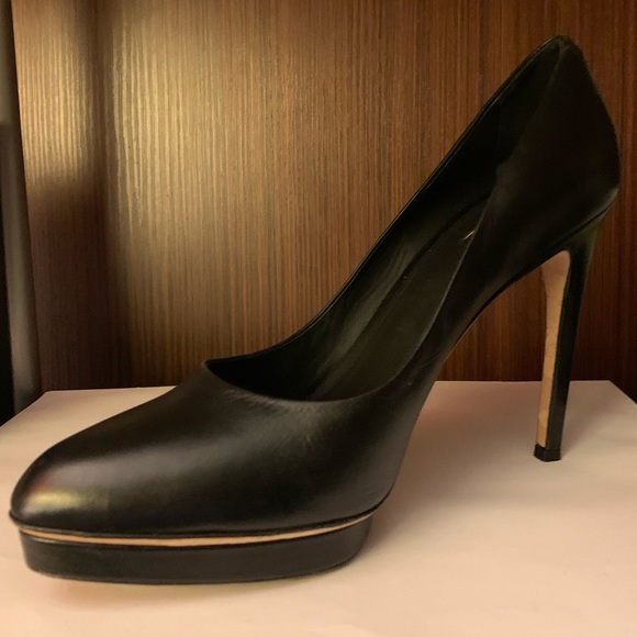 Calvin Klein Italic Collection Leather Platforms Heels - Picture 3 of 10